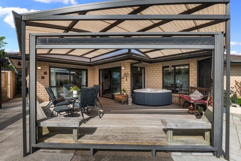 Photo of property in 100 Albero Drive, Ohauiti, Tauranga, 3112