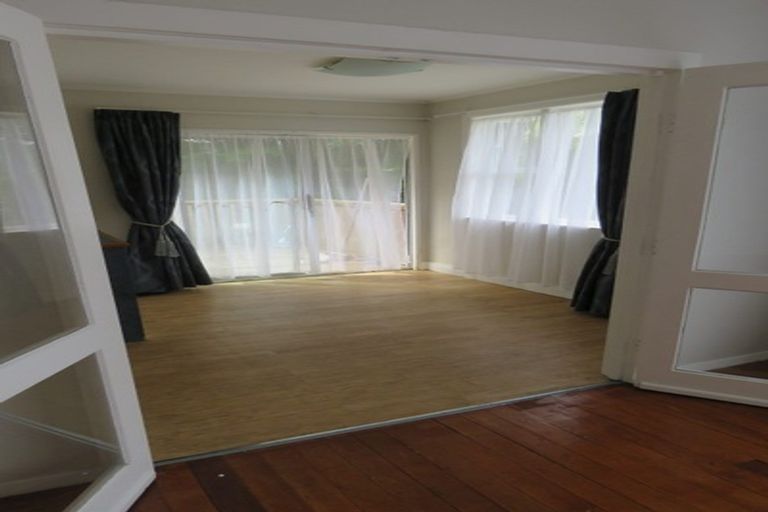 Photo of property in 39 Korau Grove, Stokes Valley, Lower Hutt, 5019