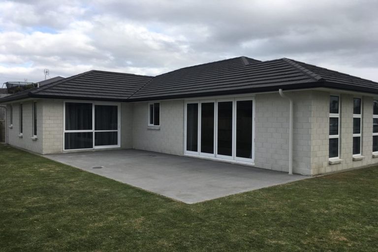 Photo of property in 5 Madeleine Place, Omokoroa, 3114