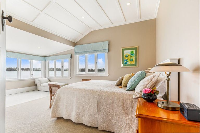 Photo of property in 22 Stanley Point Road, Stanley Point, Auckland, 0624