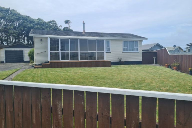 Photo of property in 12 Hickey Place, Opunake, 4616