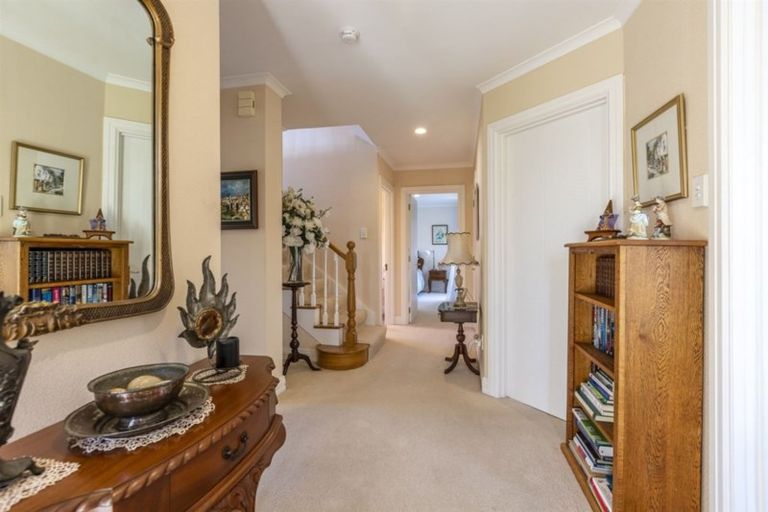 Photo of property in 15a Montgomery Terrace, Hokowhitu, Palmerston North, 4410