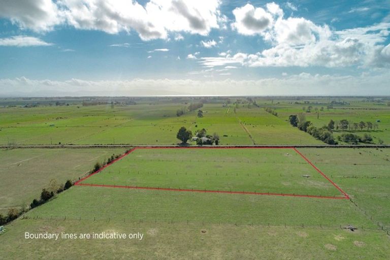 Photo of property in 90 Rawerawe Road, Ngatea, 3597