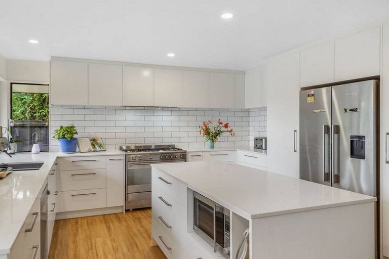 Photo of property in 13 Shanaway Close, Halswell, Christchurch, 8025