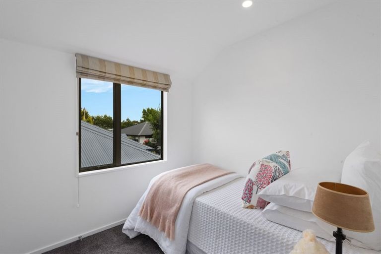Photo of property in 130 Wairakei Road, Bryndwr, Christchurch, 8053