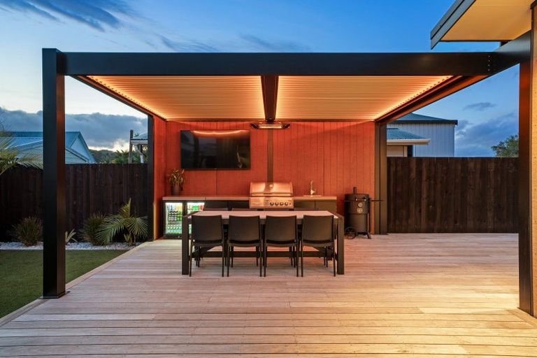 Photo of property in 107 Wattle Place, Whangamata, 3620