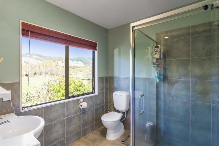 Photo of property in 84 Derham Road, Te Horo, Otaki, 5581