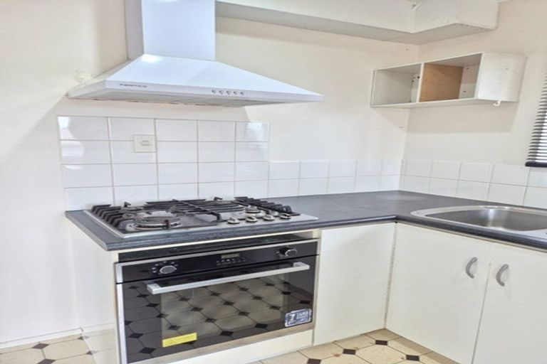 Photo of property in 6a Blacklock Avenue, Henderson, Auckland, 0612