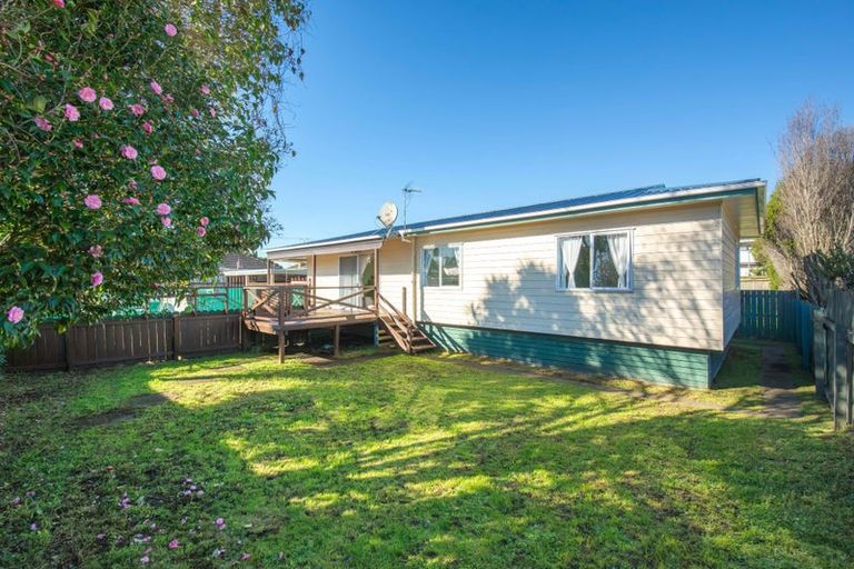 Photo of property in 1/616 Te Atatu Road, Te Atatu Peninsula, Auckland, 0610