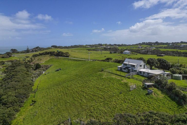 Photo of property in 512 Oaia Road, Muriwai, 0881
