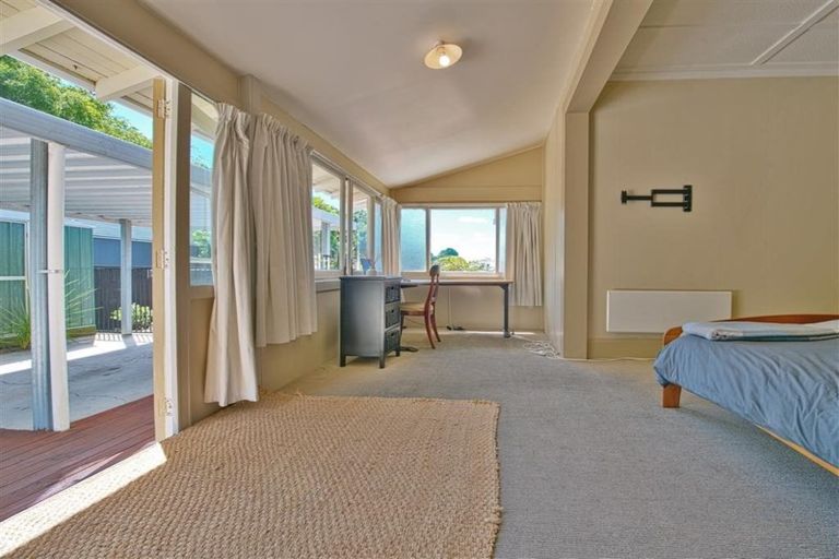 Photo of property in 53 Shakespeare Road, Bluff Hill, Napier, 4110