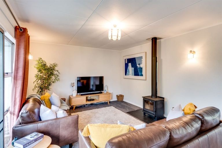 Photo of property in 2/39 Cassino Crescent, Onekawa, Napier, 4110