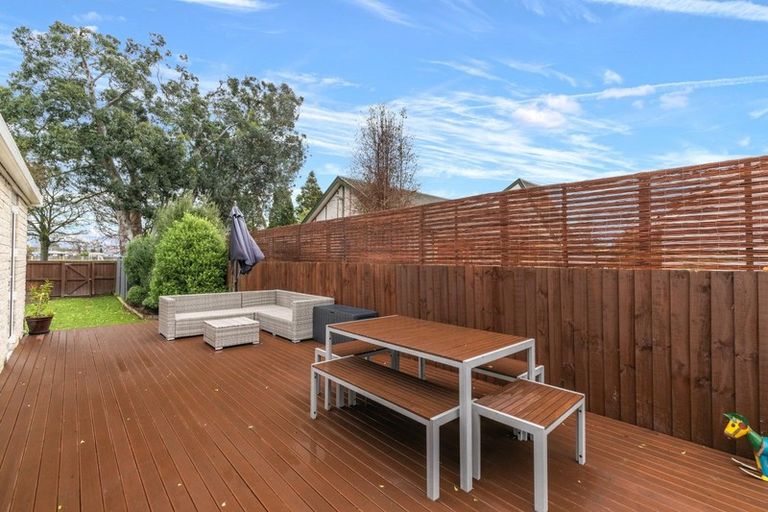 Photo of property in 4 Saunders Place, Redwood, Christchurch, 8051