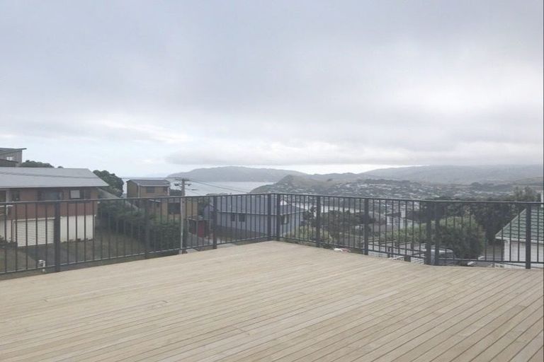 Photo of property in 65 Pikarere Street, Titahi Bay, Porirua, 5022