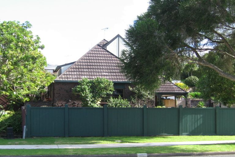Photo of property in 30 Mccrystal Avenue, Bucklands Beach, Auckland, 2012