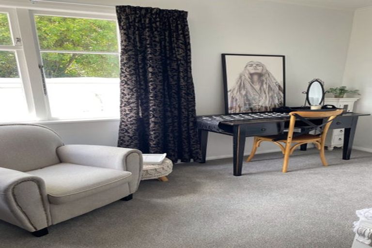 Photo of property in 9 Miles Place, Awapuni, Palmerston North, 4412