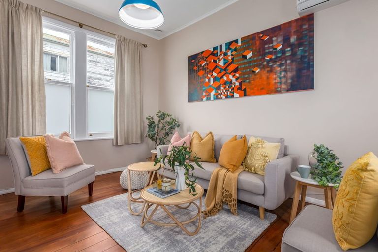 Photo of property in 12 Herald Street, Berhampore, Wellington, 6023