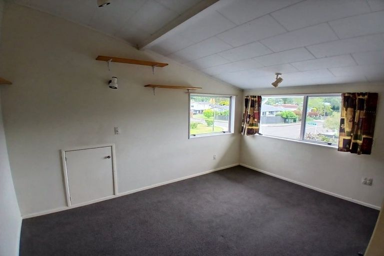 Photo of property in 24 Holdsworth Avenue, Trentham, Upper Hutt, 5018