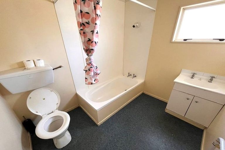 Photo of property in 8 Finsbury Street, Islington, Christchurch, 8042