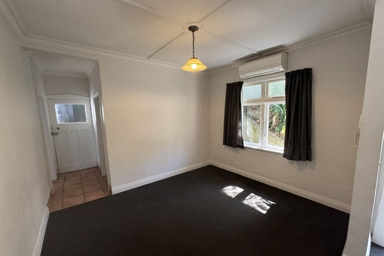 Photo of property in 35 Adams Terrace, Aro Valley, Wellington, 6021