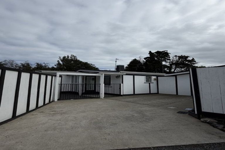 Photo of property in 130a Main Road North, Woodend, 7610