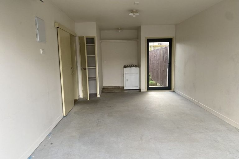Photo of property in 6 Clarrie Wills Way, Otara, Auckland, 2025