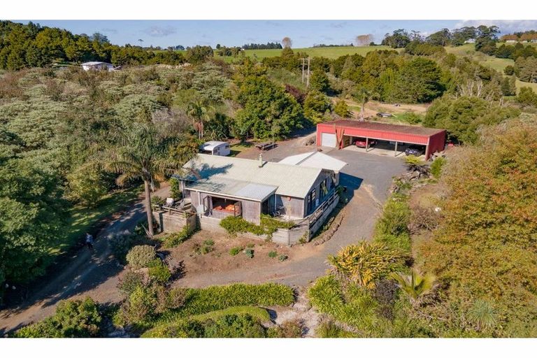 Photo of property in 887 Waimate Road North, Waimate North, Kerikeri, 0293