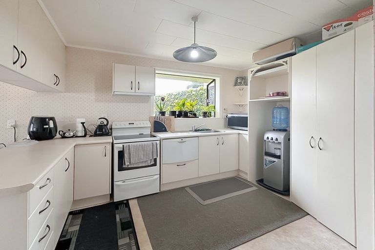 Photo of property in 17 Karamu Street, Tawhero, Whanganui, 4501