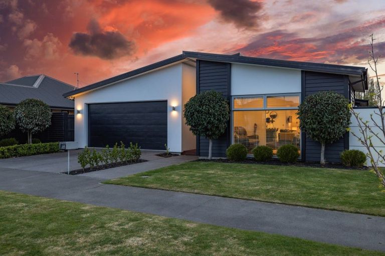 Photo of property in 115 Metehau Street, Marshland, Christchurch, 8083