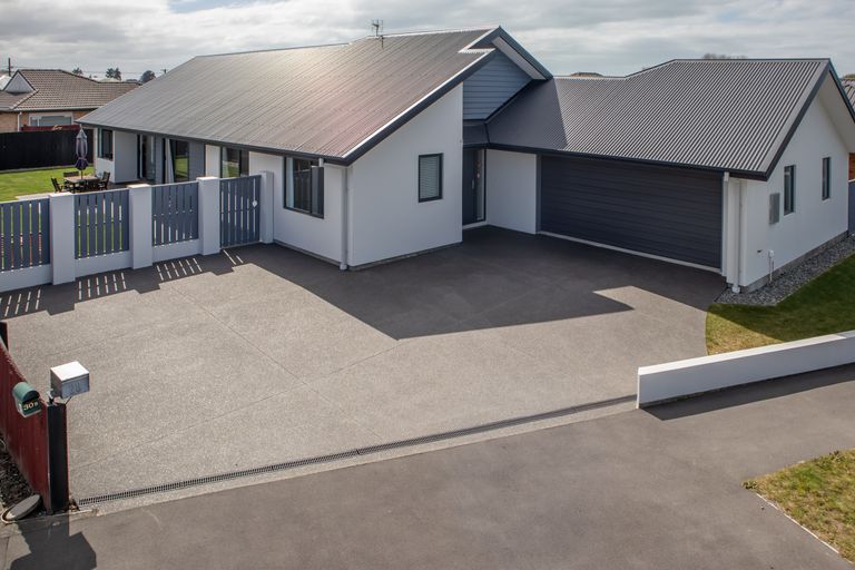 Photo of property in 28 Surfers Place, North New Brighton, Christchurch, 8083