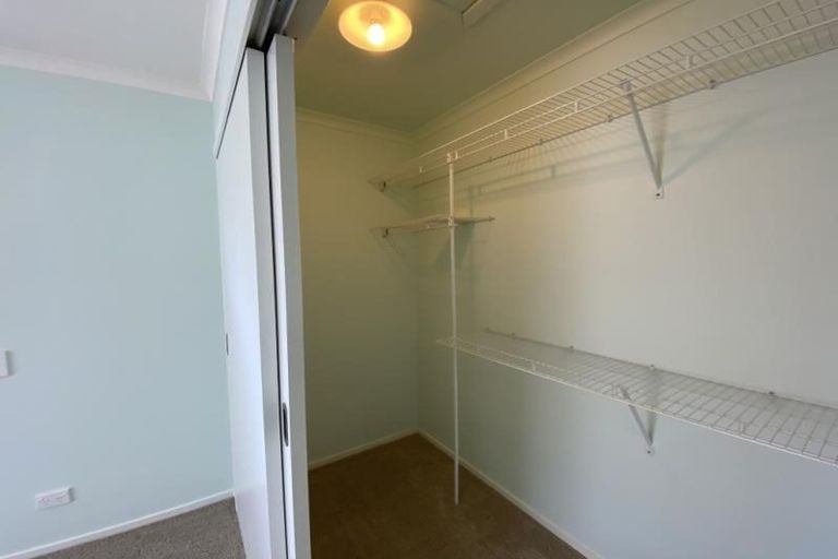 Photo of property in 10 Cresswell Place, Johnsonville, Wellington, 6037