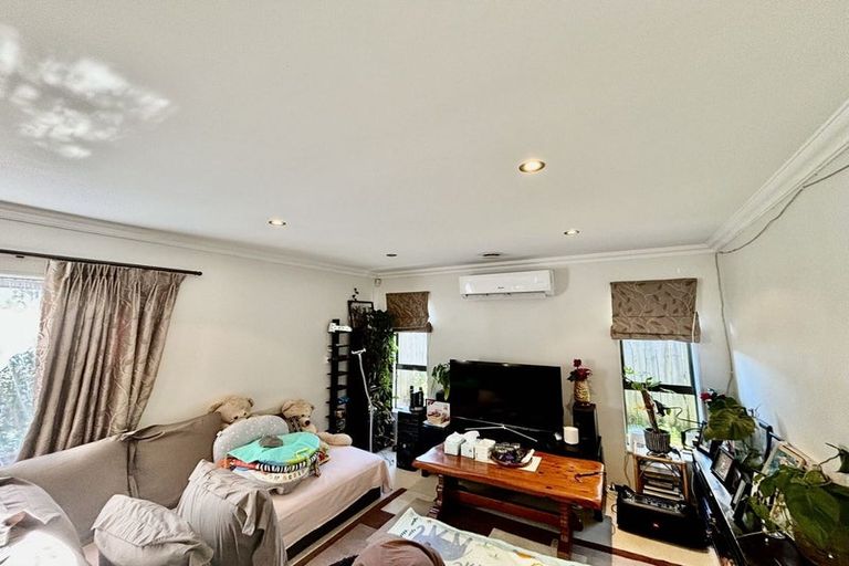 Photo of property in 30 Kestev Drive, Flat Bush, Auckland, 2016