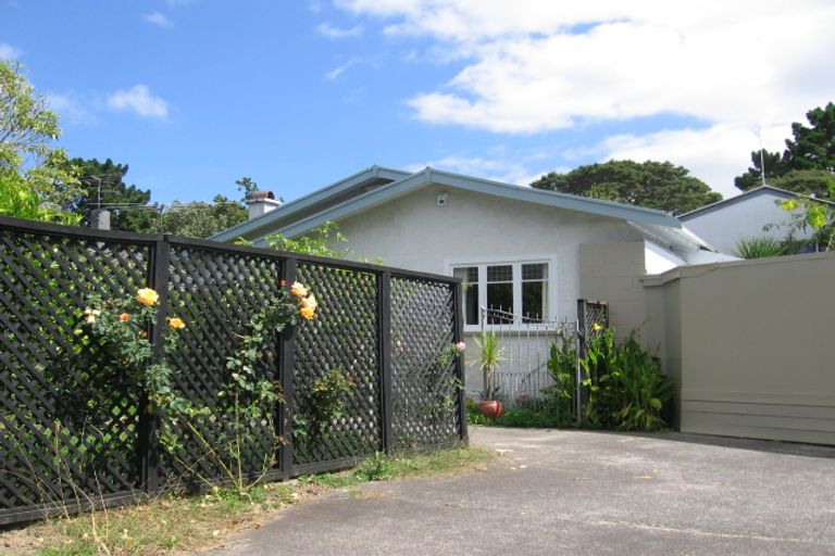 Photo of property in 3/42 Rata Street, New Lynn, Auckland, 0600