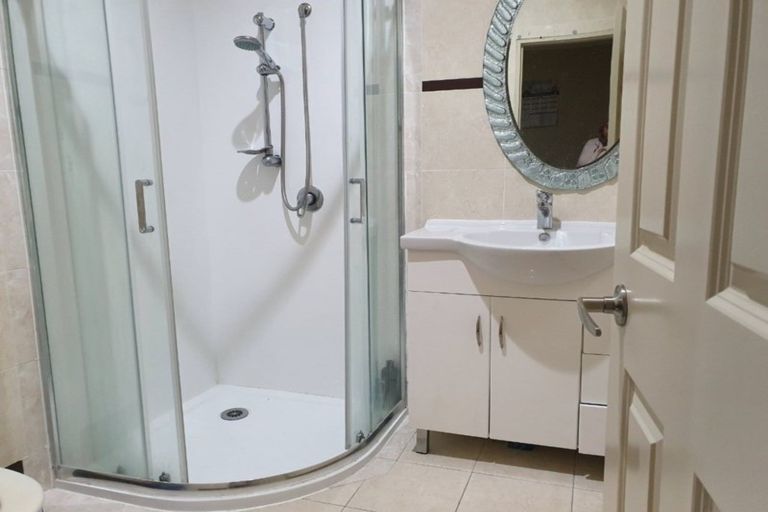 Photo of property in 13 Kaseng Place, East Tamaki Heights, Auckland, 2016