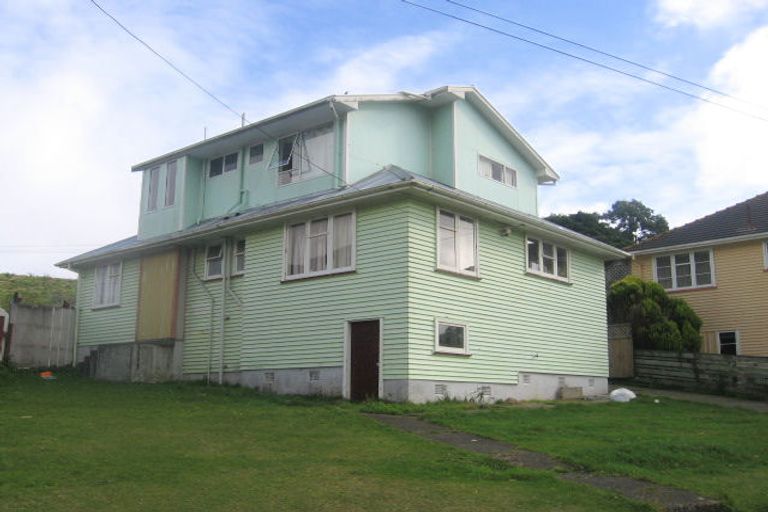 Photo of property in 17 Maher Place, Ranui, Porirua, 5024