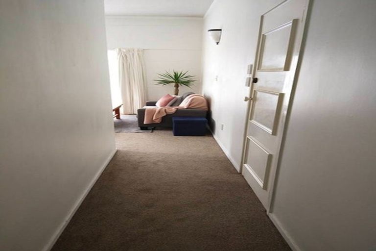 Photo of property in 7 Nui Mana Place, Te Atatu South, Auckland, 0610