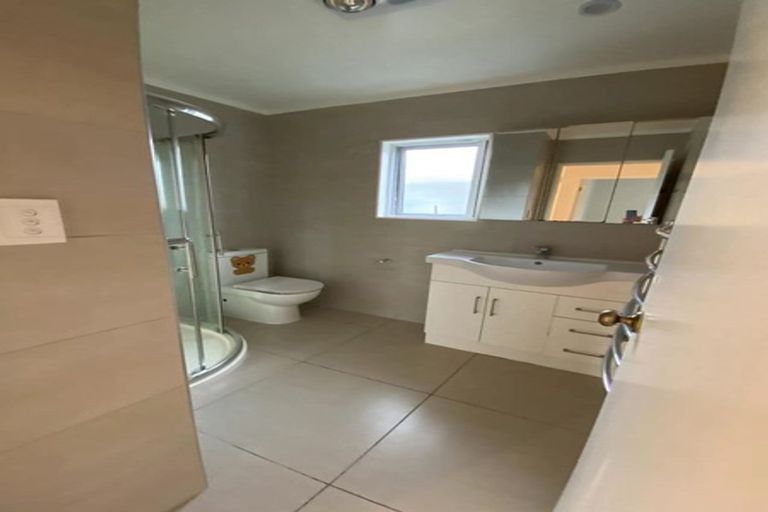Photo of property in 30 Mander Place, Bucklands Beach, Auckland, 2012