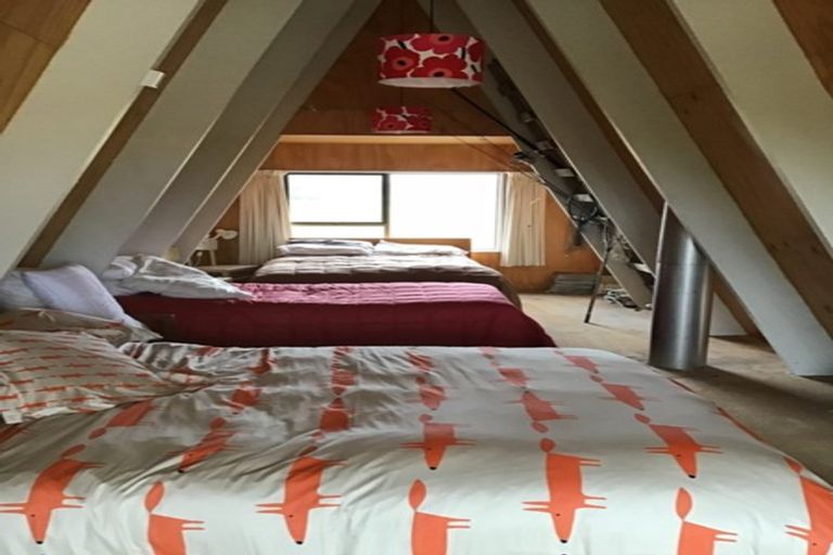 Photo of property in 2 Johnston Crescent, Haast, 7886