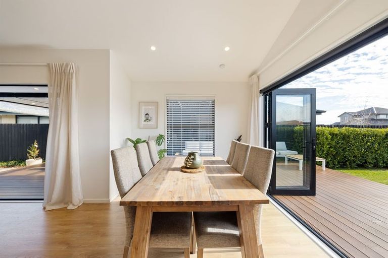 Photo of property in 32 Mckerrow Street, Marshland, Christchurch, 8083