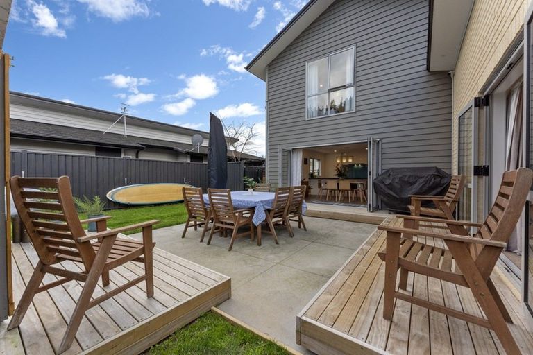 Photo of property in 19 Somerby Mews, Silverstream, Upper Hutt, 5019