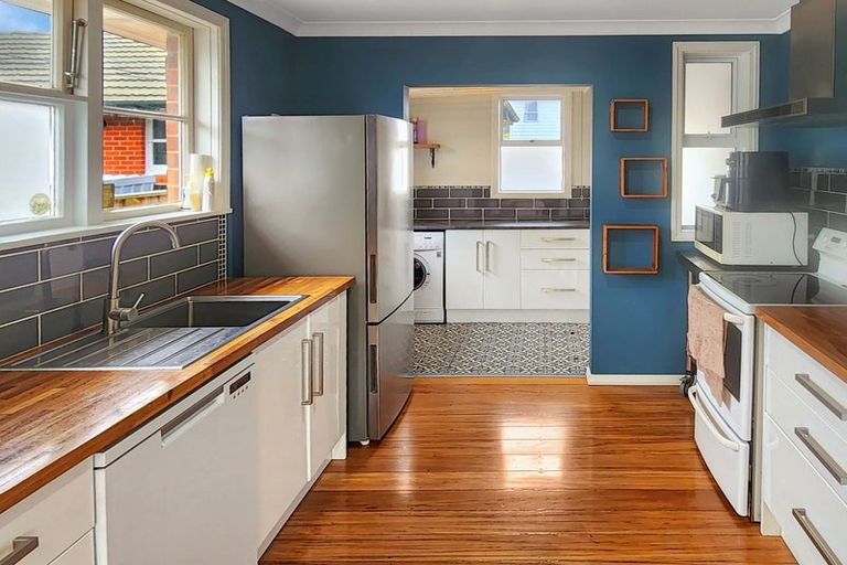 Photo of property in 3 Hikurangi Street, Trentham, Upper Hutt, 5018