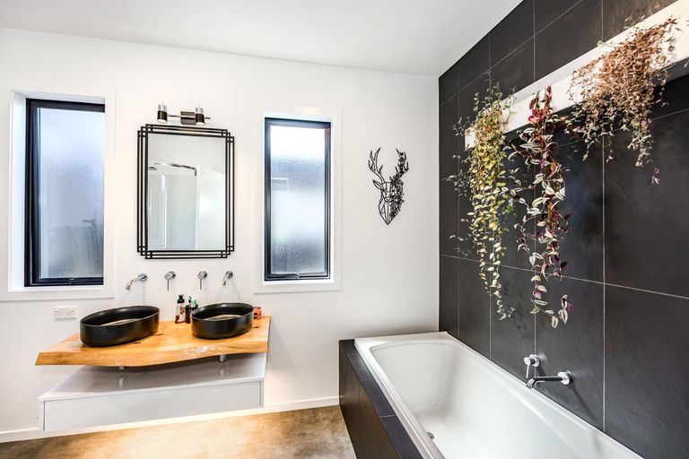 Photo of property in 389 Teschemakers Road, Teschemakers, Oamaru, 9492