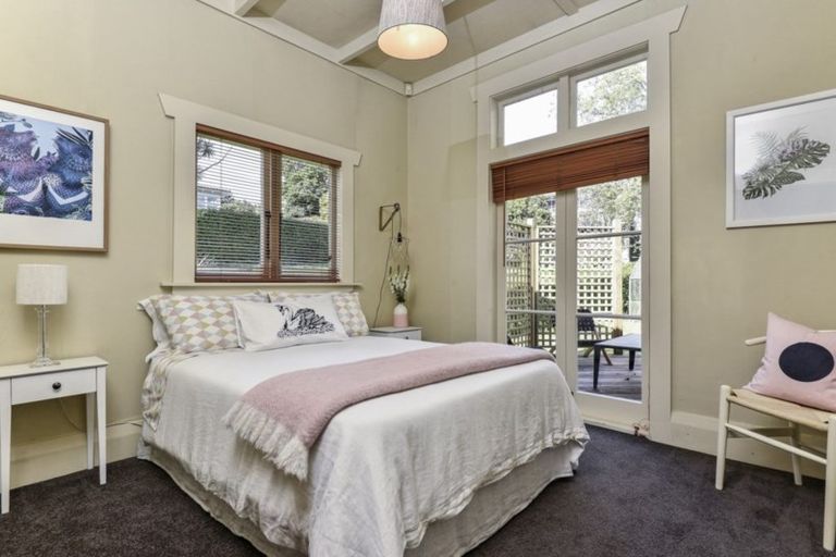 Photo of property in 5 Weston Avenue, Mount Albert, Auckland, 1025