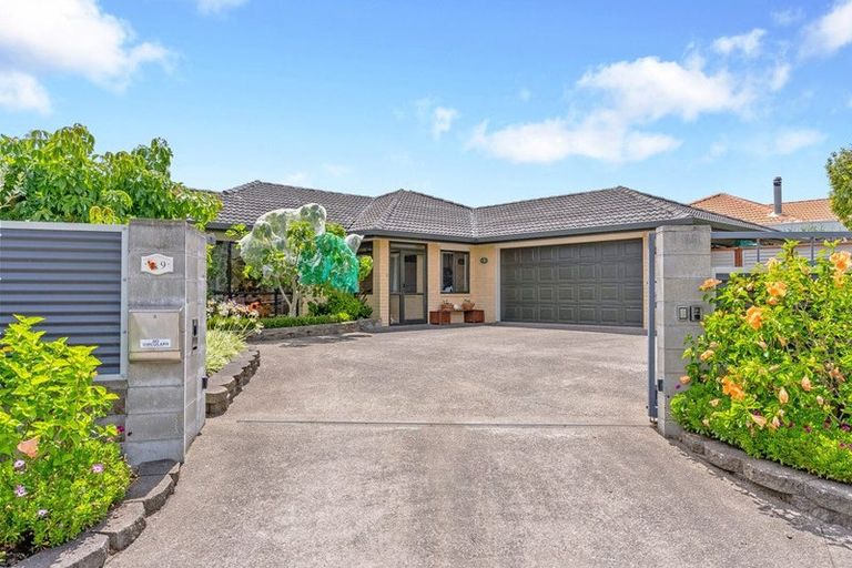 Photo of property in 9 Mohill Place, East Tamaki Heights, Auckland, 2016