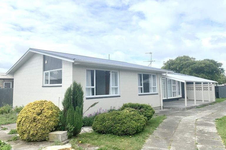 Photo of property in 35 Bermuda Drive, Hornby, Christchurch, 8042