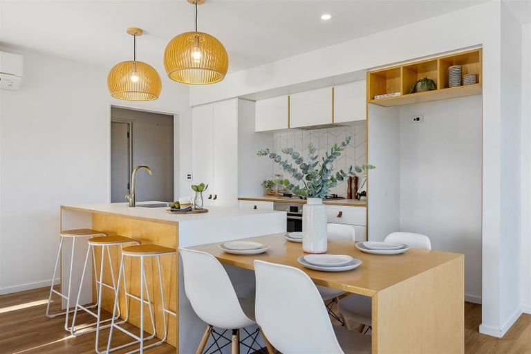 Photo of property in 24 Shillingford Boulevard, Rolleston, 7615