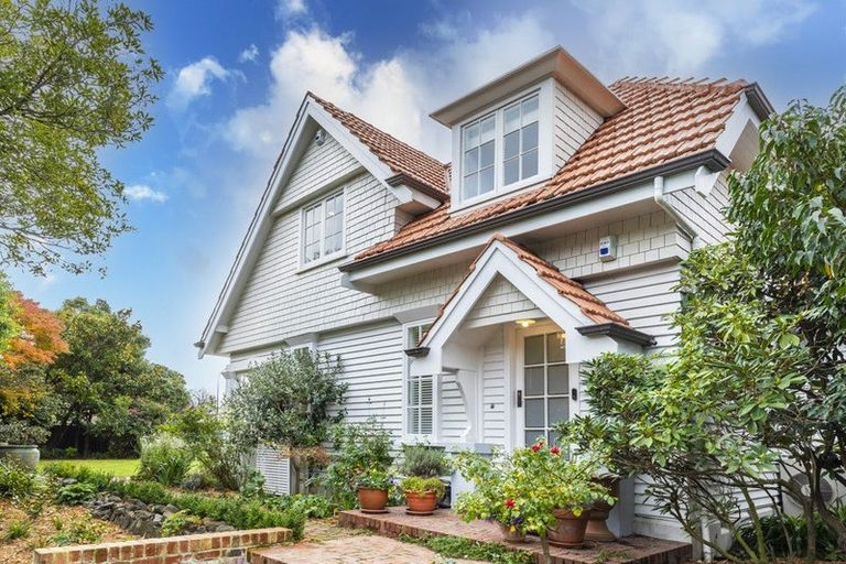 Photo of property in 2 Royds Street, Fendalton, Christchurch, 8014