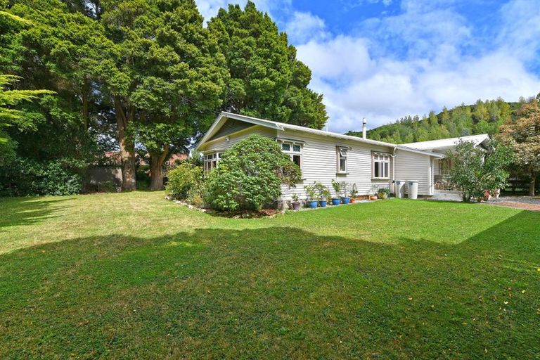 Photo of property in 361 Main Road North, Brown Owl, Upper Hutt, 5018