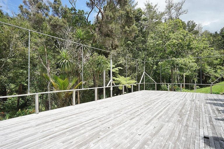 Photo of property in 17 Homewood Place, Chatswood, Auckland, 0626