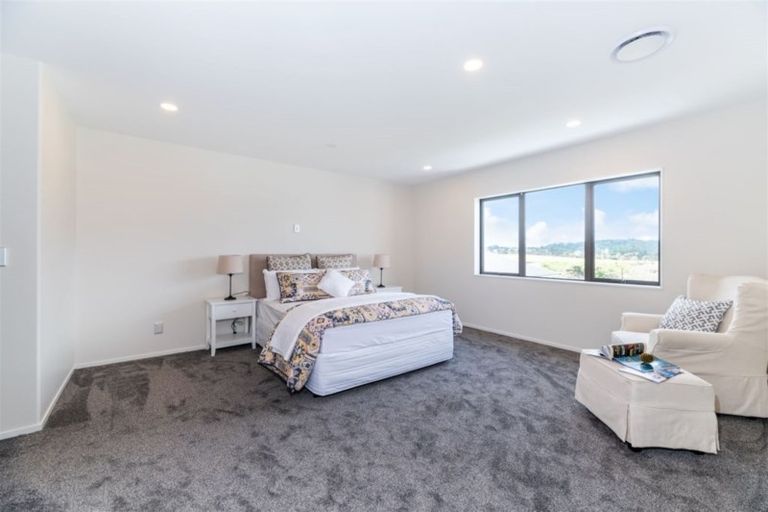 Photo of property in 25 Craigs Way, Hobsonville, Auckland, 0616